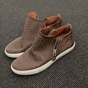 Gentle Souls by Kenneth Cole Women's Lowe Double-Zip leather Sneakers 7